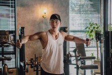 博罗肌肉男模(肌肉男模板)