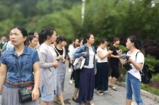 博罗中国的曲男伴游的简单介绍