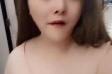 博罗美院系花兼职死商务模特(美院系花兼职商务模特第2部一边看球一边玩)