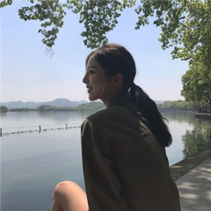 博罗私人伴游网带你看到天际，白色盐湖无际，蓝色天空无边