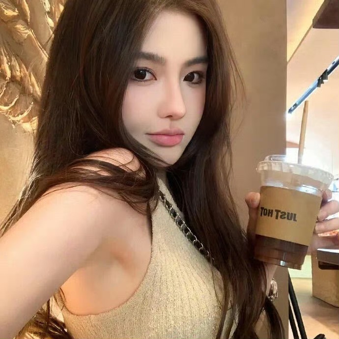 博罗伴游女生阿丽米热·艾美尔的资料