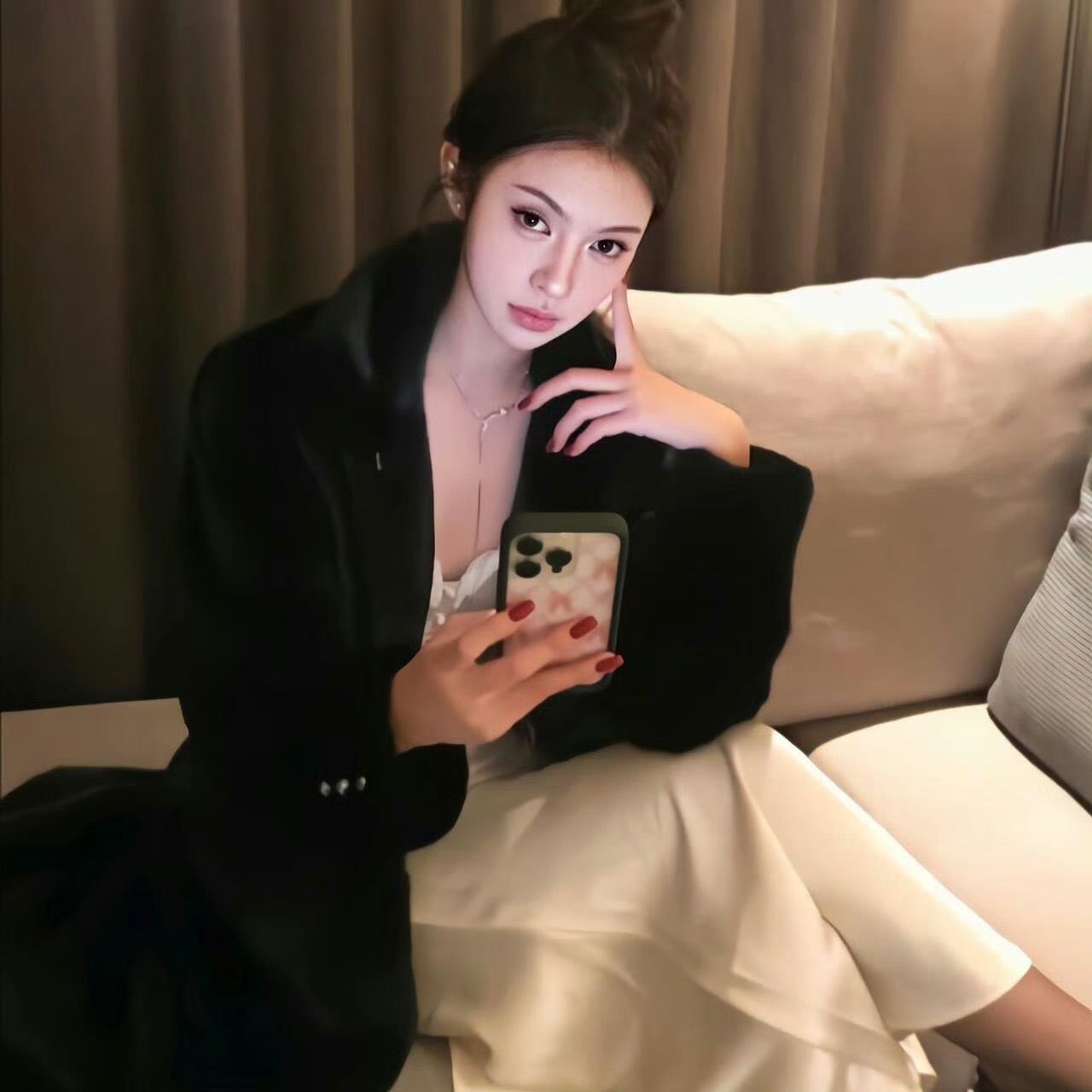 博罗伴游女生周语言的资料
